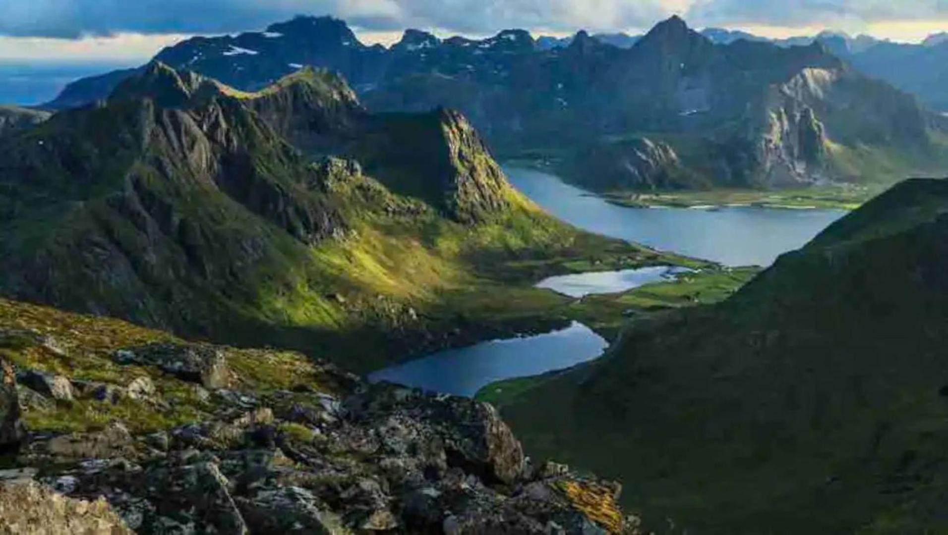 Leilighet Med Balkong Og Havutsikt Pa Napp. Exterior foto